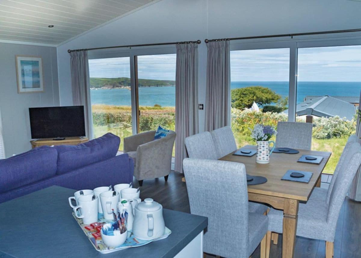 Fishguard Bay Resort Llanllawer Exteriér fotografie
