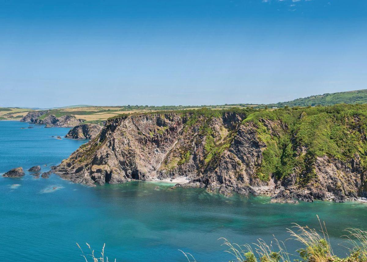 Fishguard Bay Resort Llanllawer Exteriér fotografie